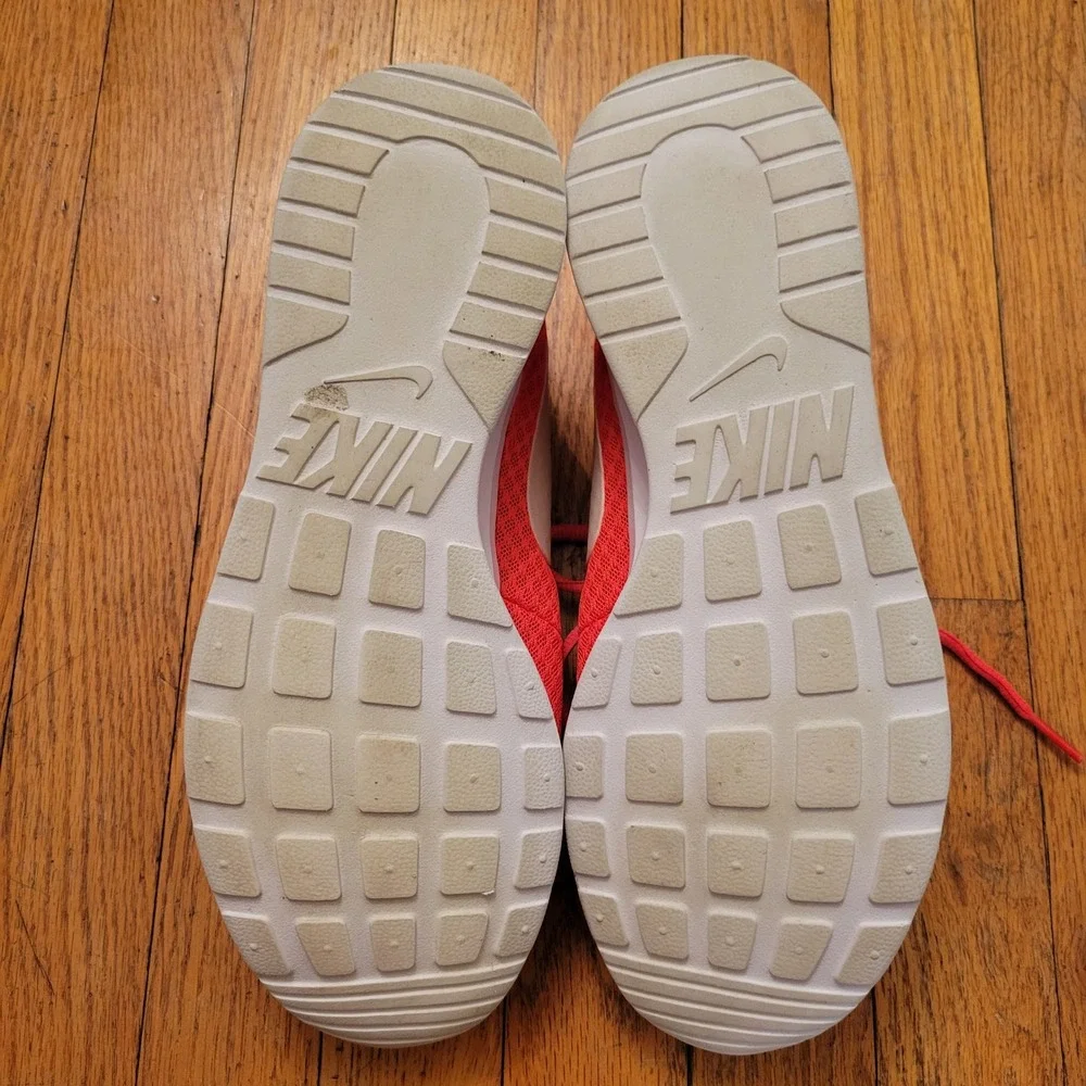 Nike Tanjun 10 Pink White Running Shoes 812655-602‎ Athletic Sports Outdoors
